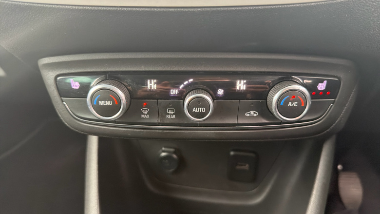 Vauxhall Crossland 1.2 Griffin 5dr Petrol Hatchback